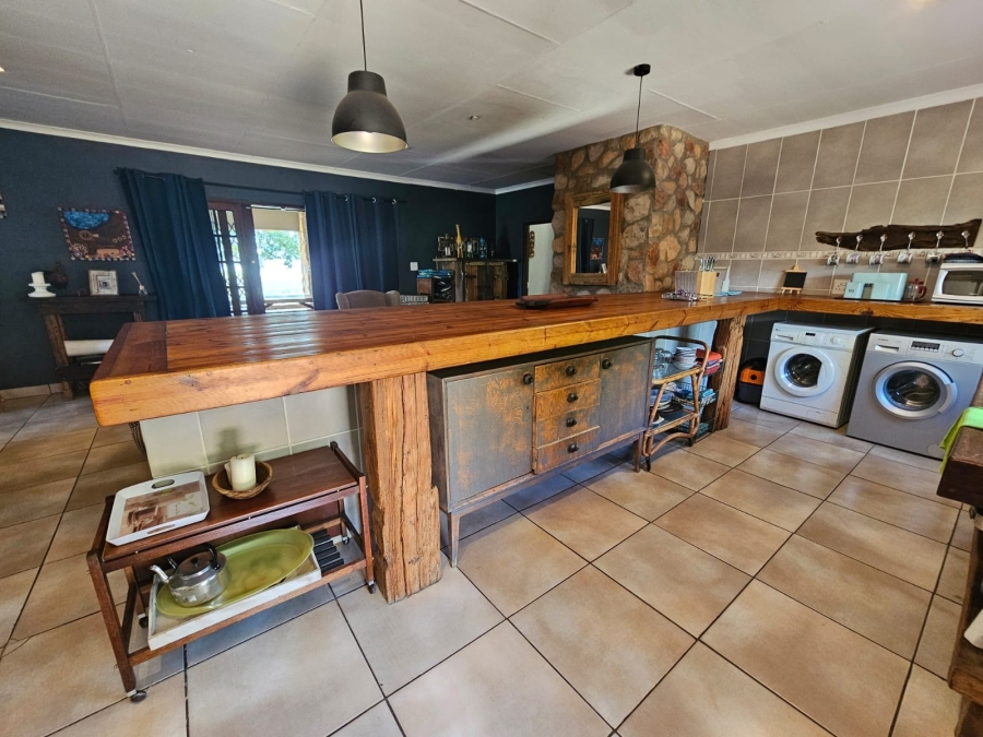 6 Bedroom Property for Sale in Buffelshoek AH North West